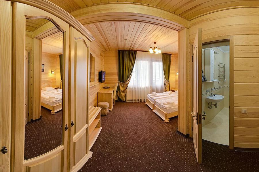 Forest House Tatariv Δωμάτιο φωτογραφία