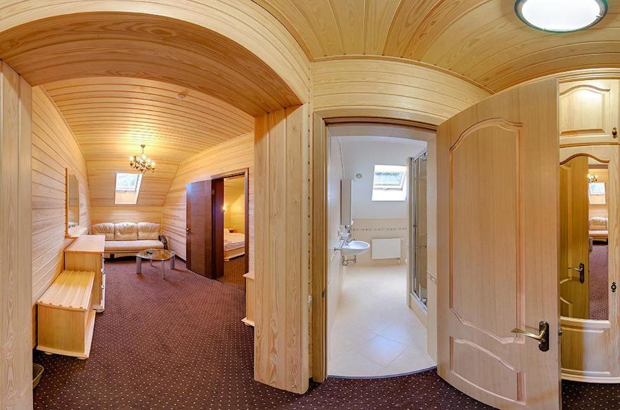 Forest House Tatariv Δωμάτιο φωτογραφία