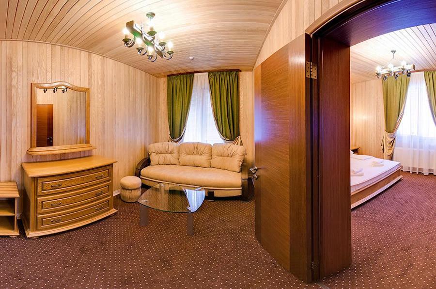 Forest House Tatariv Δωμάτιο φωτογραφία