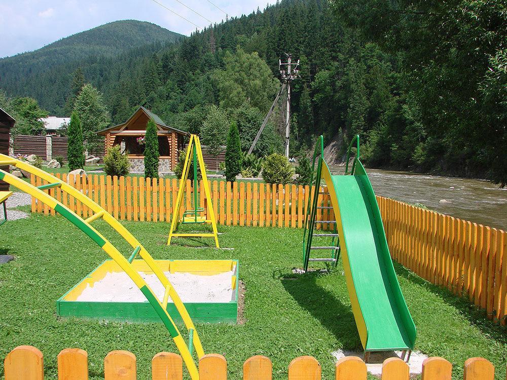 Forest House Tatariv Εξωτερικό φωτογραφία